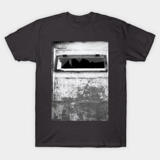 Broken window T-Shirt